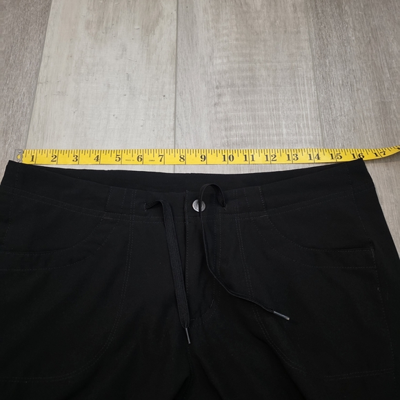 Patagonia Black Capri Pants Lightweight Size 8 - Picture 11 of 14